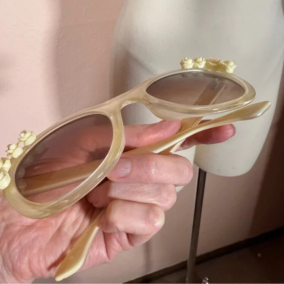 Vintage 90 Y2K Esprit Cream white retro Floral Coquette Girl feminine Sunglasses - Picture 5 of 16
